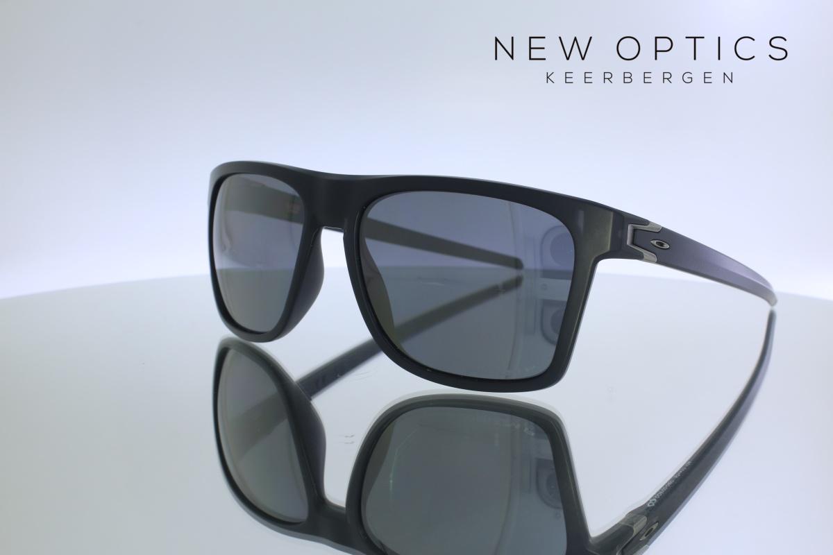 Oakley - BUNT